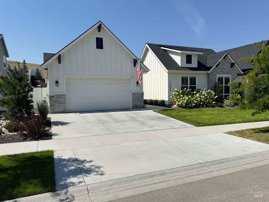 Photo of 13427 N Hazel Grouse Way, Boise, ID 83714 (MLS # 98974475)