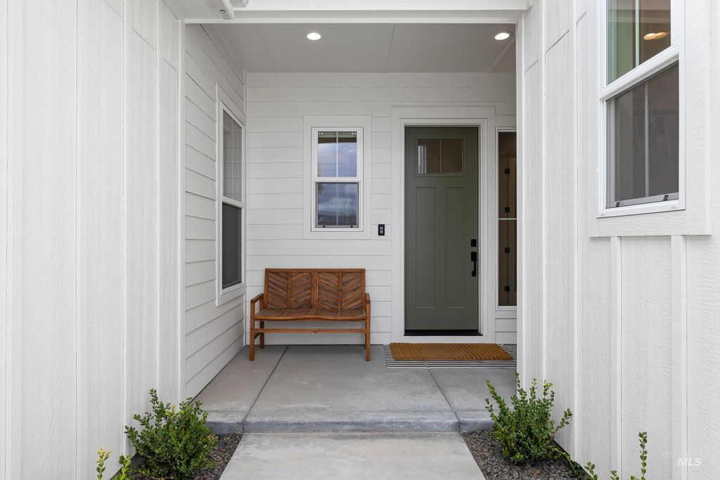 Photo of 13427 N Hazel Grouse Way, Boise, ID 83714 (MLS # 98974475)