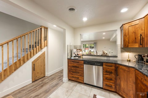 Photo of 277 N Eagle Glen Ln, Eagle, ID 83616 (MLS # 98999809)