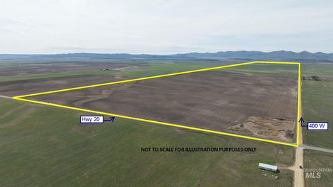 Photo of Corner Of Hwy 20 & 400 W Rd, Fairfield, ID 83327 (MLS # 98984097)