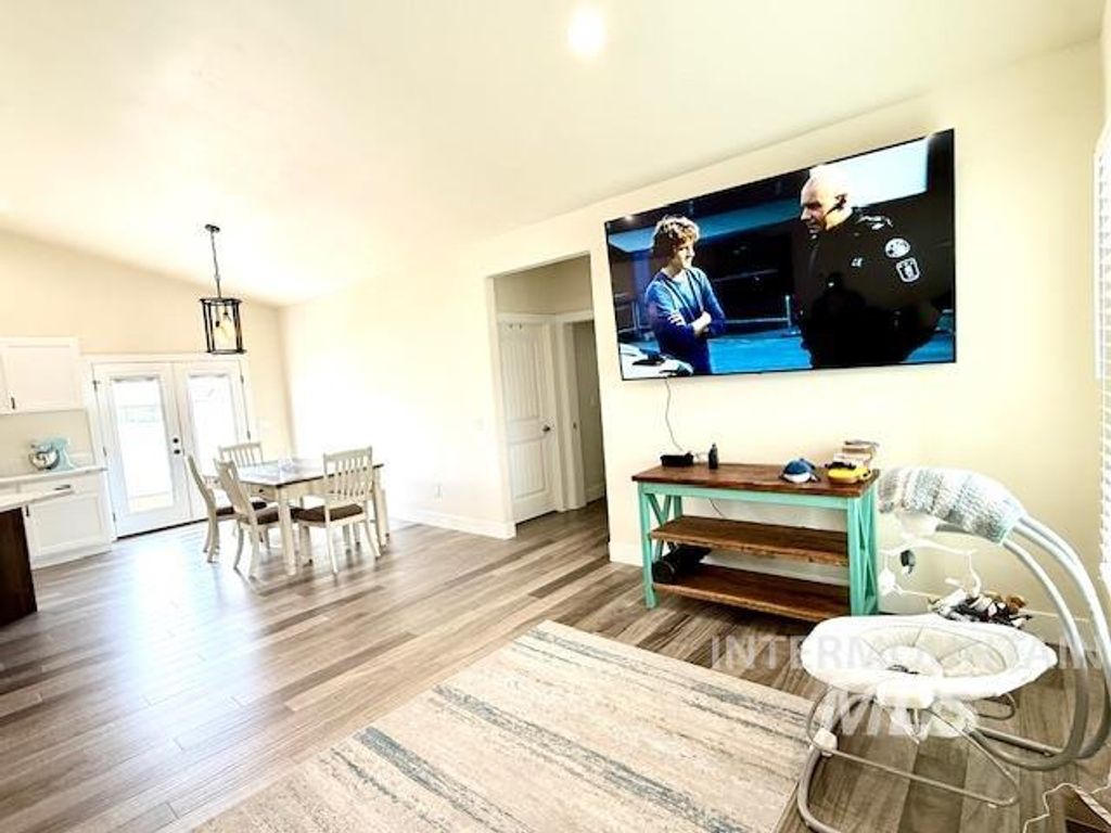 Photo of 1416 Shelbi St, Twin Falls, ID 83301 (MLS # 98976966)