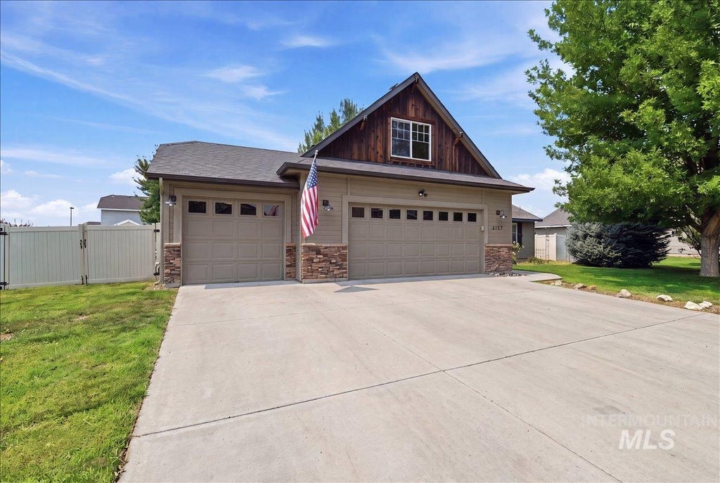Photo of 2127 N Maroon Ave, Kuna, ID 83634 (MLS # 98995702)