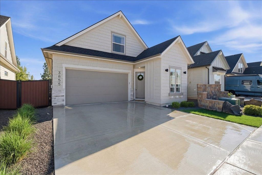 Photo of 3855 W Spring House Ln, Eagle, ID 83616 (MLS # 98981095)