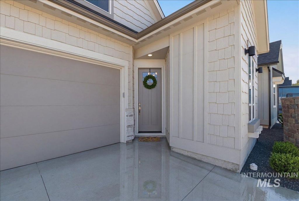 Photo of 3855 W Spring House Ln, Eagle, ID 83616 (MLS # 98981095)