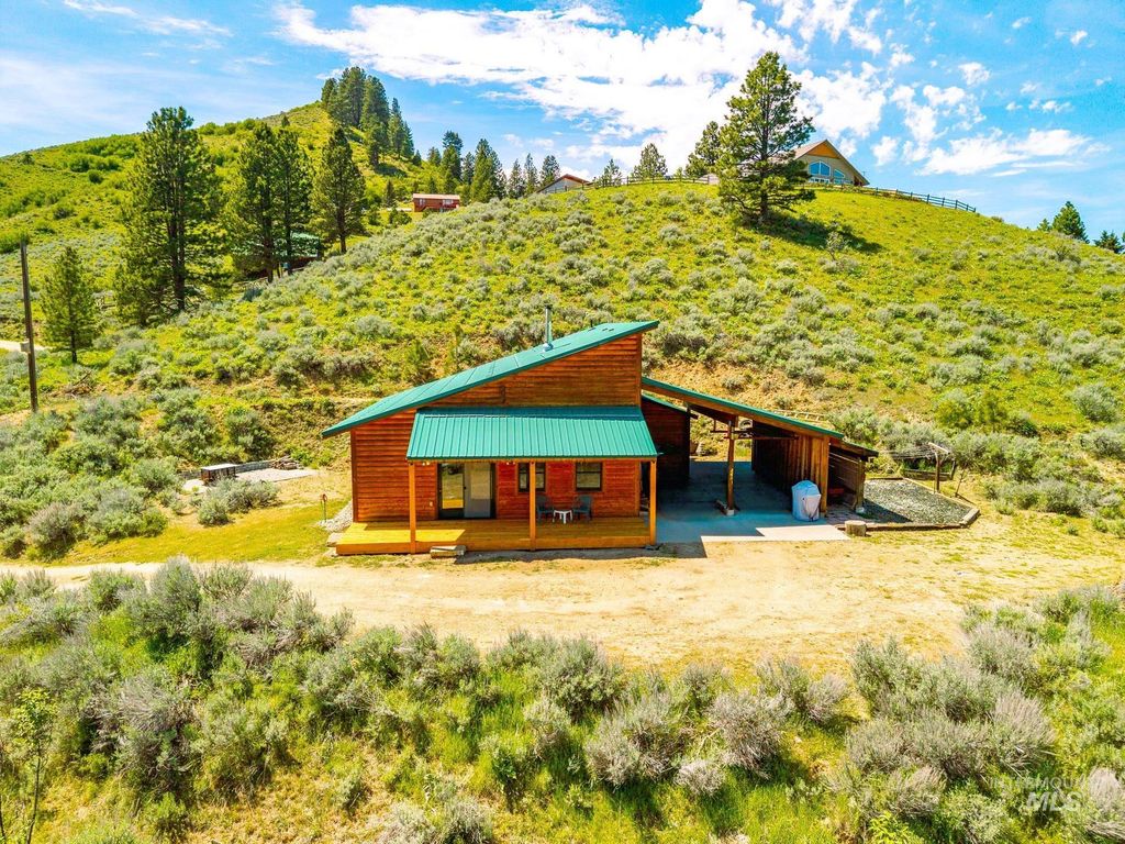 Photo of 223 Evergreen Dr, Boise, ID 83716 (MLS # 98986334)