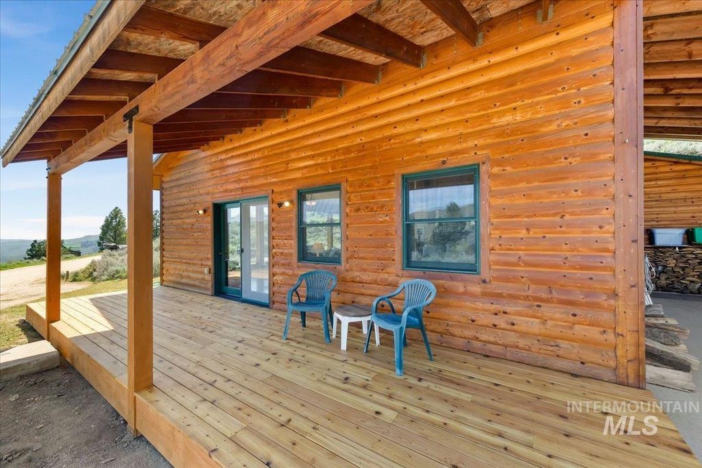 Photo of 223 Evergreen Dr, Boise, ID 83716 (MLS # 98986334)