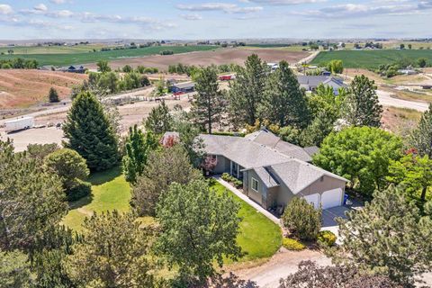 Photo of 1925 Glenway Ave, Fruitland, ID 83619 (MLS # 98989851)