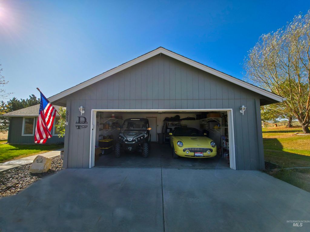 Photo of 6945 Steelhead Way, Caldwell, ID 83607 (MLS # 98962395)