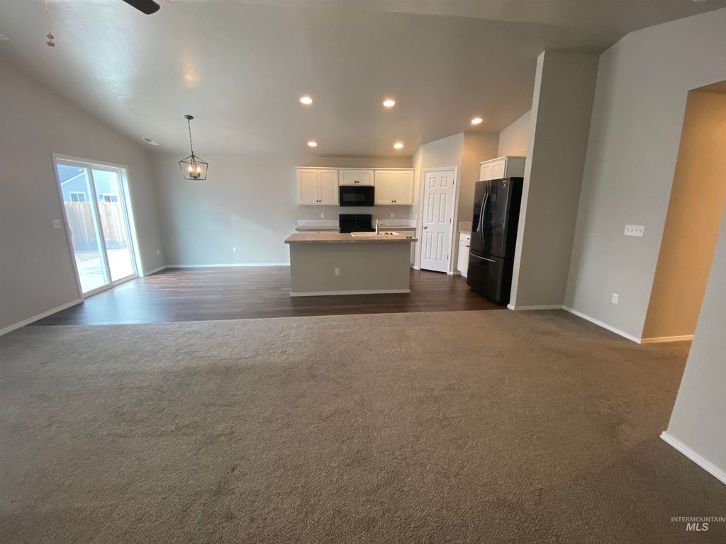 Photo of 1685 SW Levant Way, Mountain Home, ID 83647 (MLS # 98976850)