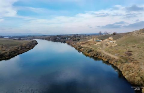 Photo of 20383 Riverpoint Lane, Wilder, ID 83676 (MLS # 98957910)