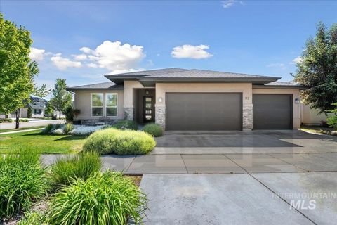Photo of 92 S Wildgrass Way, Star, ID 83669 (MLS # 98969824)