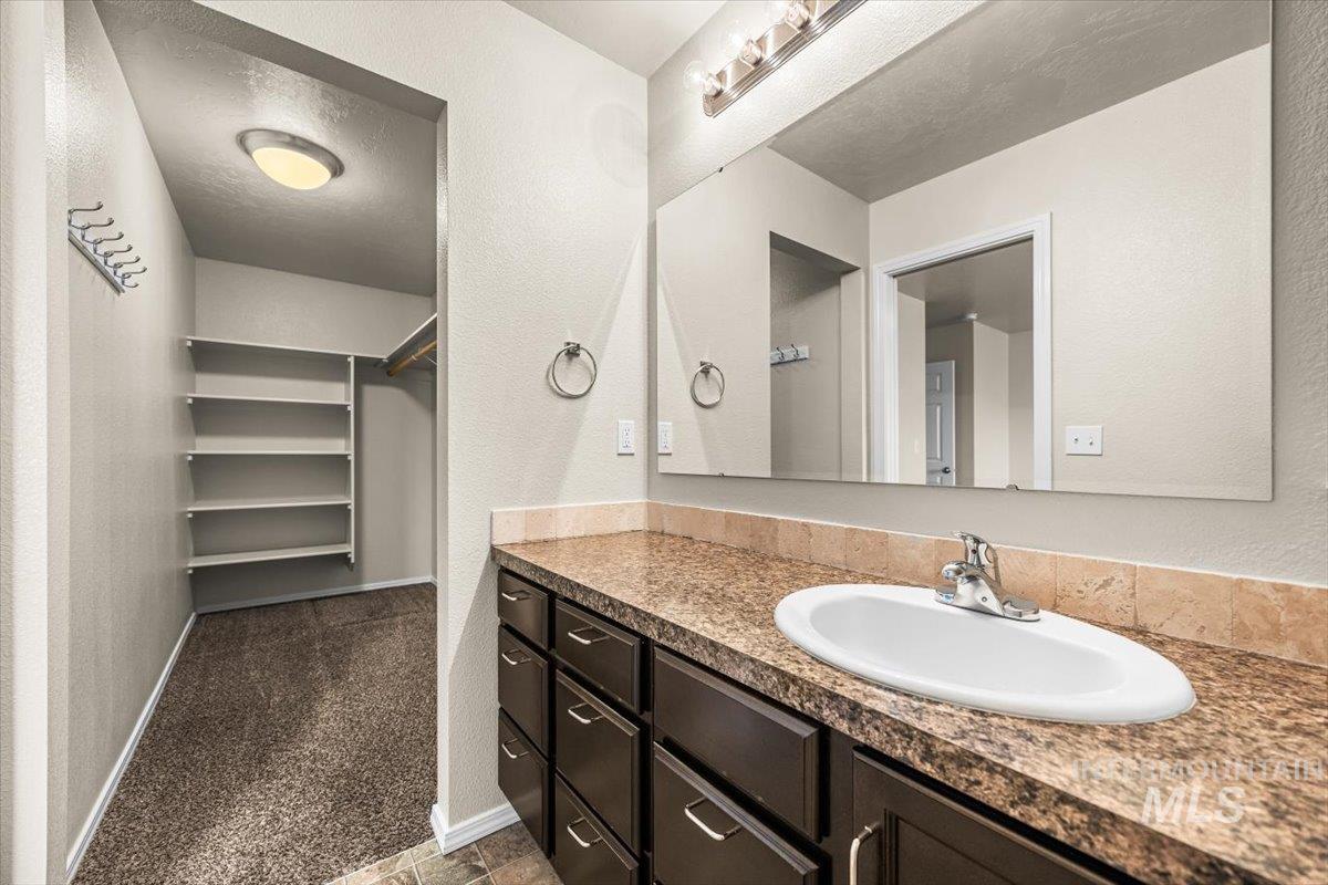 Caldwell, Idaho 83607, United States, 3 Bedrooms Bedrooms, ,2 BathroomsBathrooms,Residential,Pending,206566