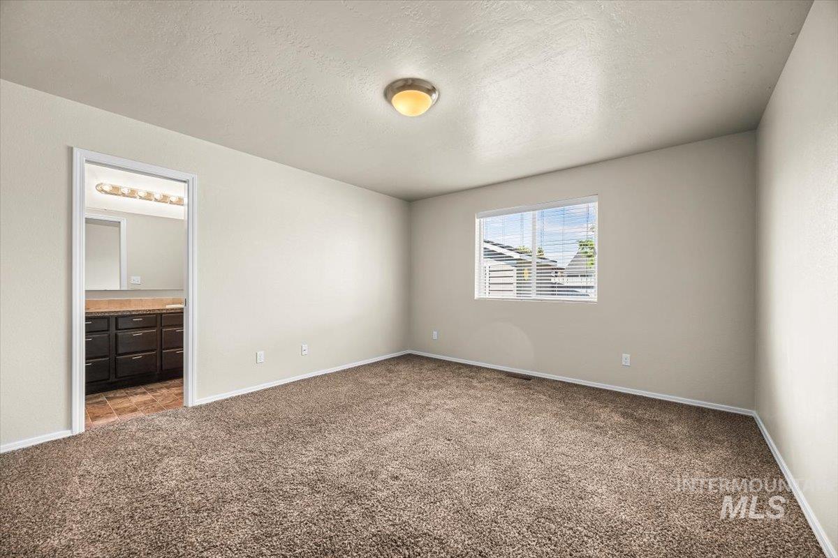 Caldwell, Idaho 83607, United States, 3 Bedrooms Bedrooms, ,2 BathroomsBathrooms,Residential,Pending,206566