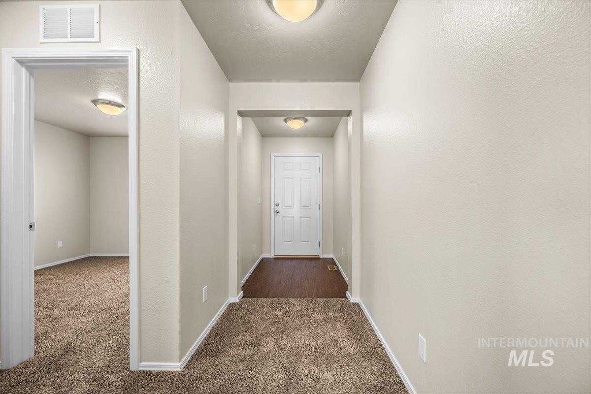 Caldwell, Idaho 83607, United States, 3 Bedrooms Bedrooms, ,2 BathroomsBathrooms,Residential,Pending,206566