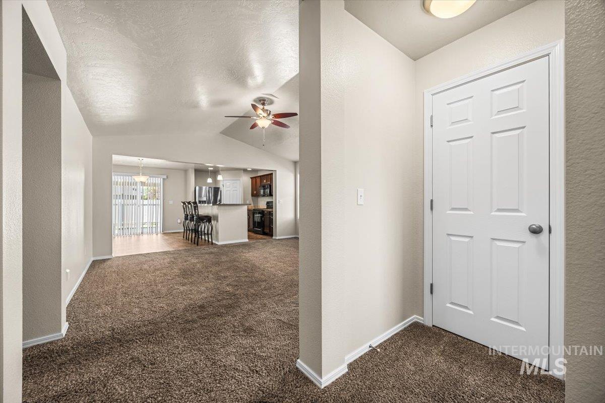 Caldwell, Idaho 83607, United States, 3 Bedrooms Bedrooms, ,2 BathroomsBathrooms,Residential,Pending,206566