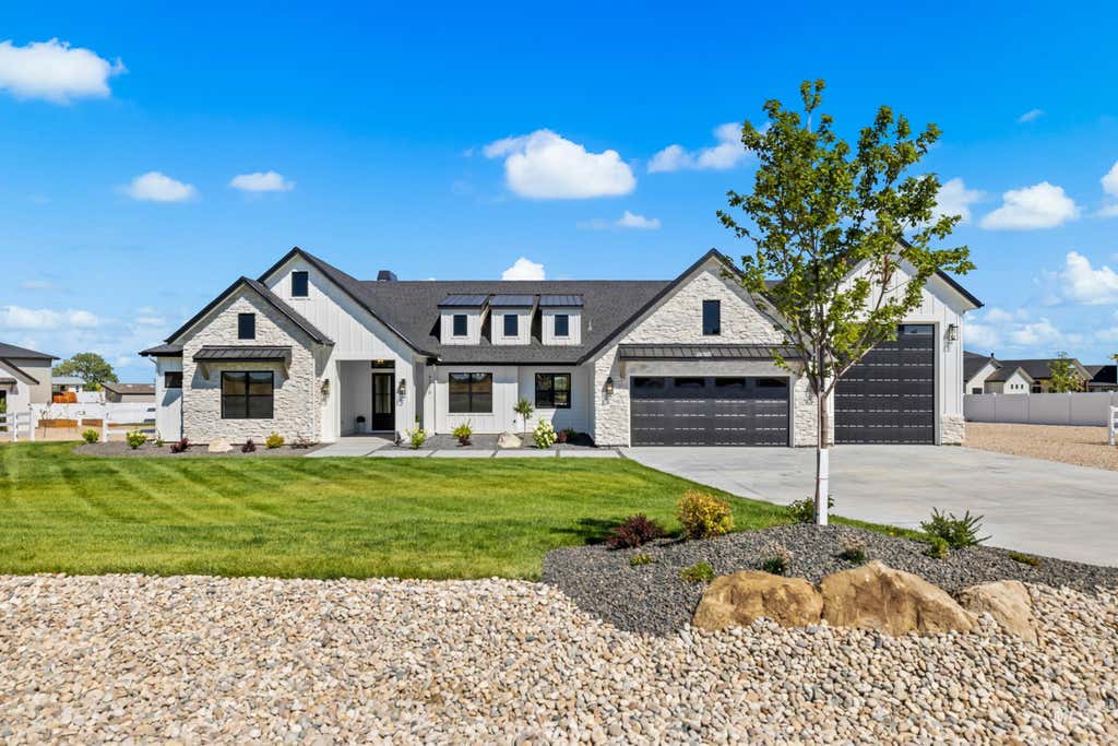 Photo of 9316 Basin Kid Ct, Middleton, ID 83644 (MLS # 98994231)