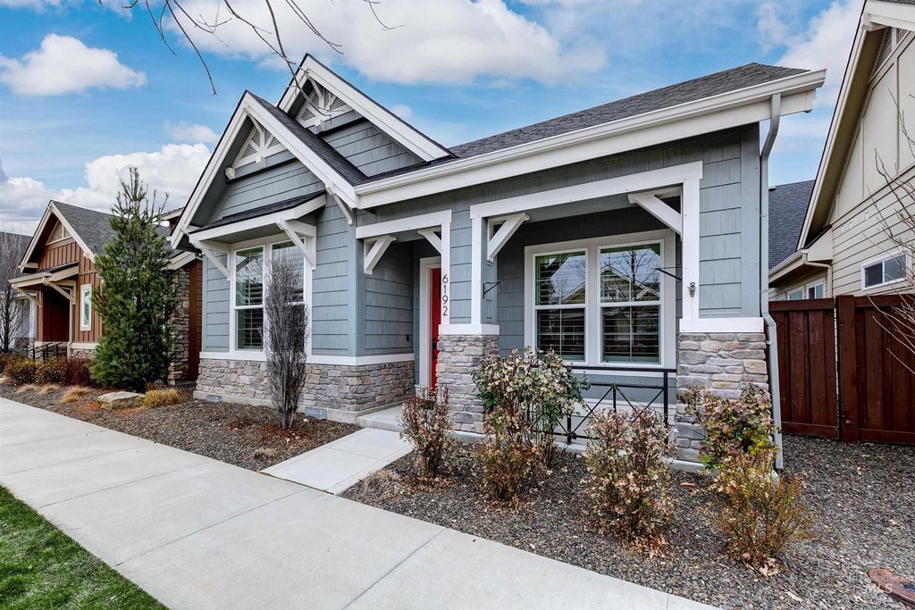 Photo of 6192 N Winward Ln, Meridian, ID 83646 (MLS # 98975203)