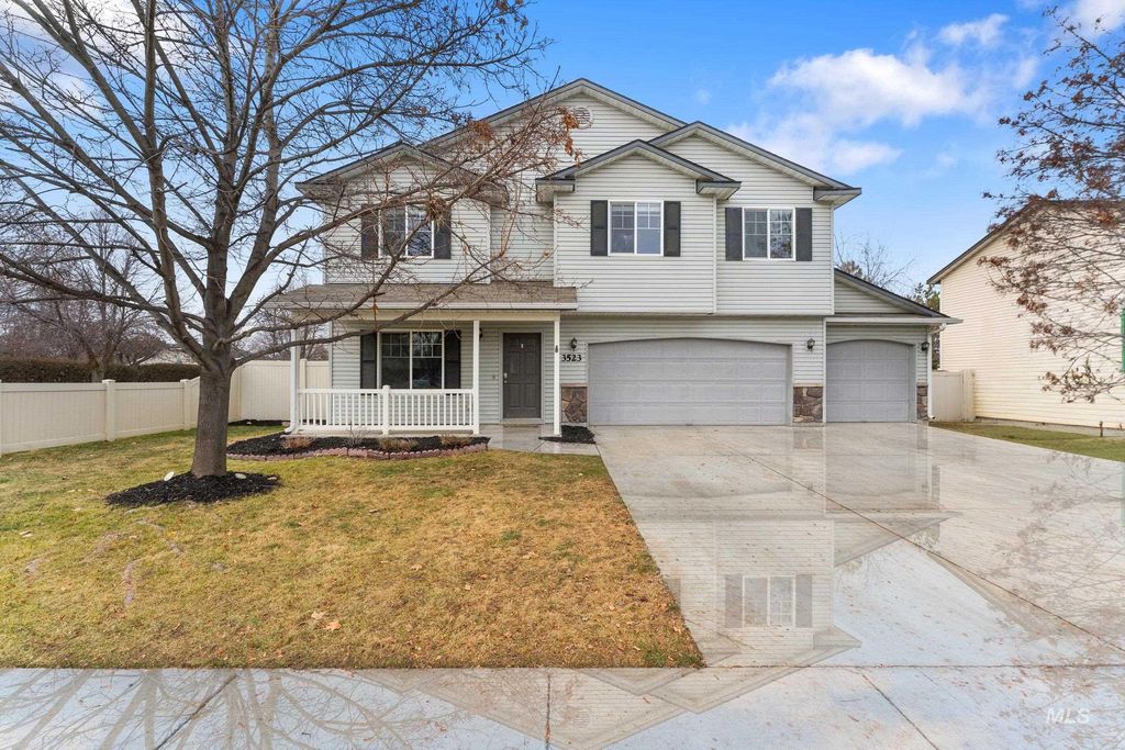 Photo of 3523 S High Springs St, Nampa, ID 83686 (MLS # 98973108)