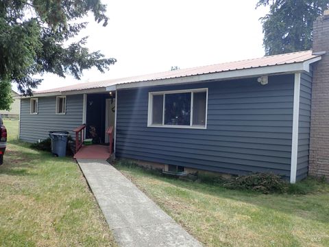 Photo of 921 N Main St, Weippe, ID 83553 (MLS # 98951395)