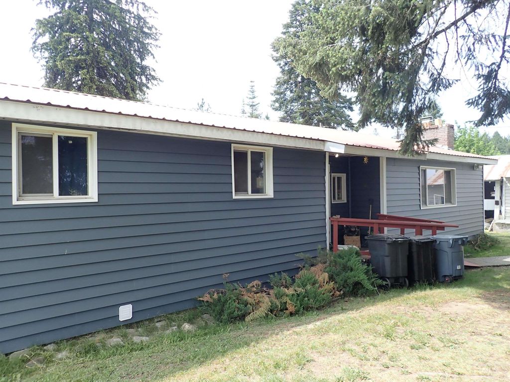 Photo of 921 N Main St, Weippe, ID 83553 (MLS # 98951395)