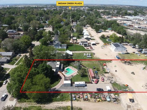 Photo of 1917 Arthur St, Caldwell, ID 83605 (MLS # 98970238)