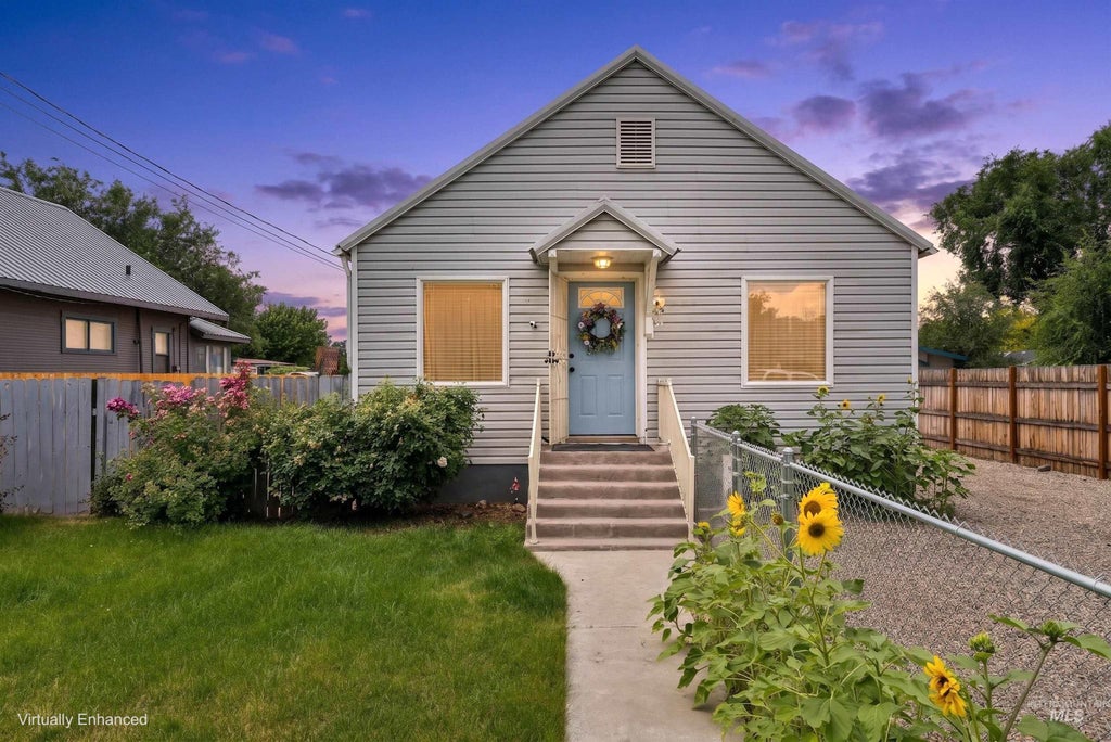 Photo of 839 N 6th Street, Payette, ID 83661 (MLS # 98993039)