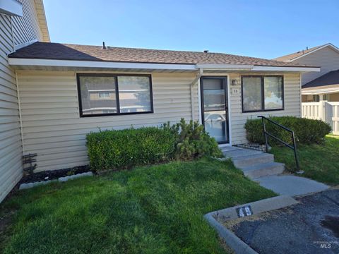 259 W Pheasant Rd #50 Twin Falls ID 83301