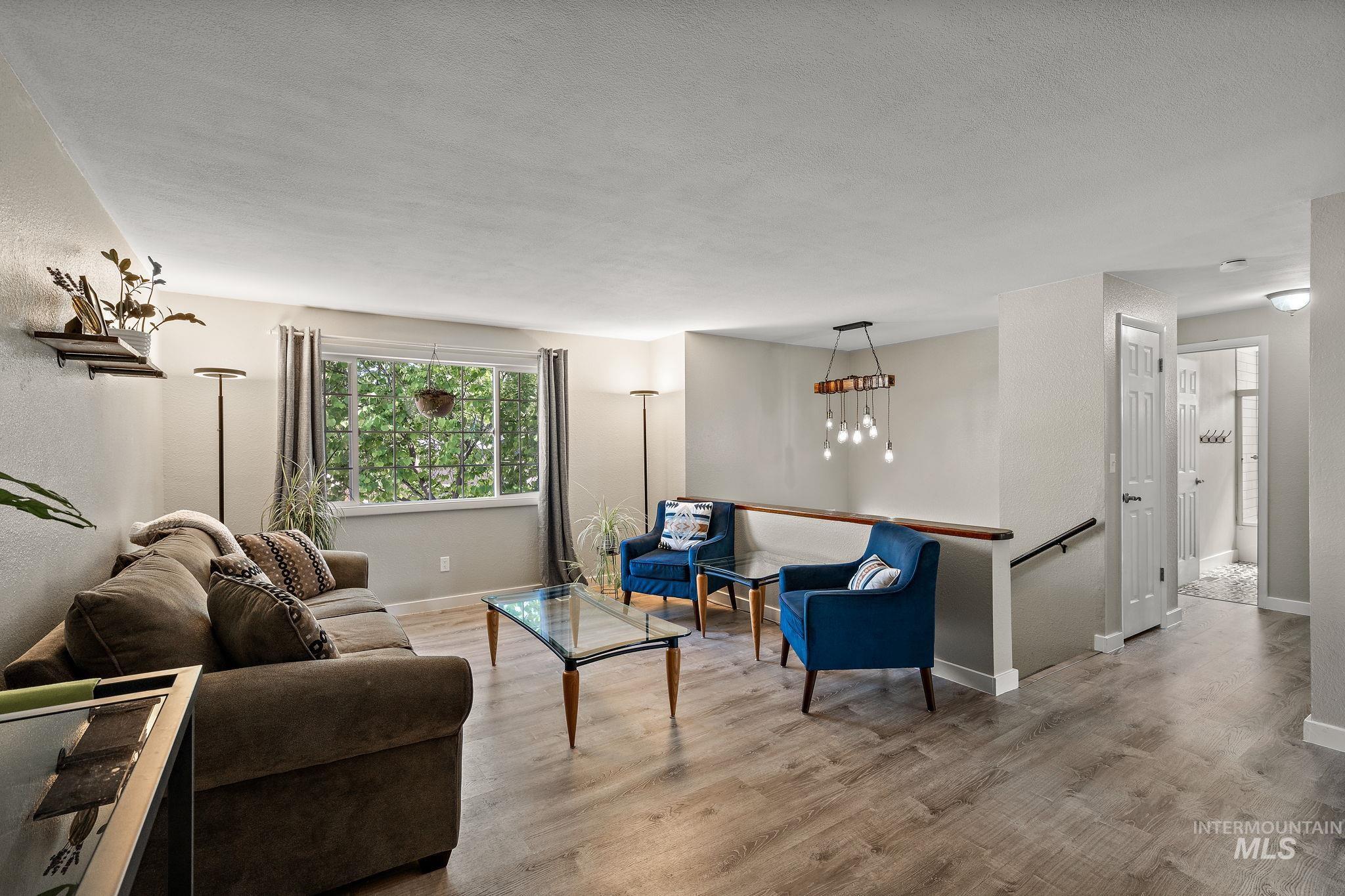 8425 W Canterbury Dr.