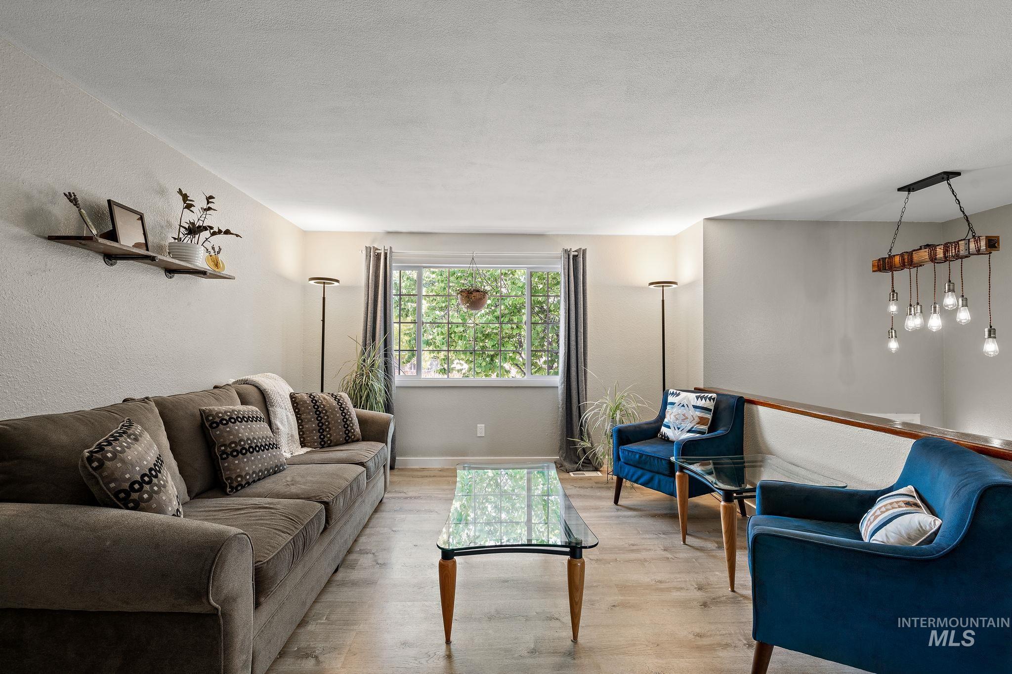 8425 W Canterbury Dr.