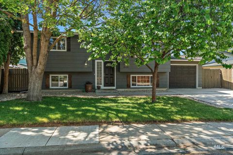 8425 W Canterbury Dr. Boise ID 83704