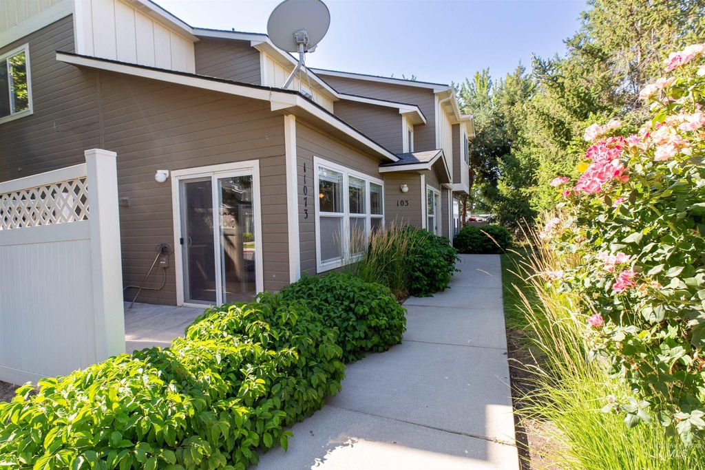 Photo of 11073 W Garverdale Ln #103 Ln, Boise, ID 83713 (MLS # 98963393)