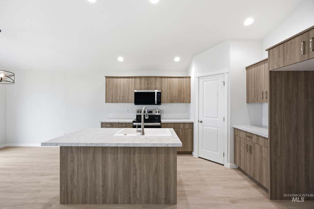 Photo of 1665 Gyrfalcon St, Middleton, ID 83644 (MLS # 98996978)