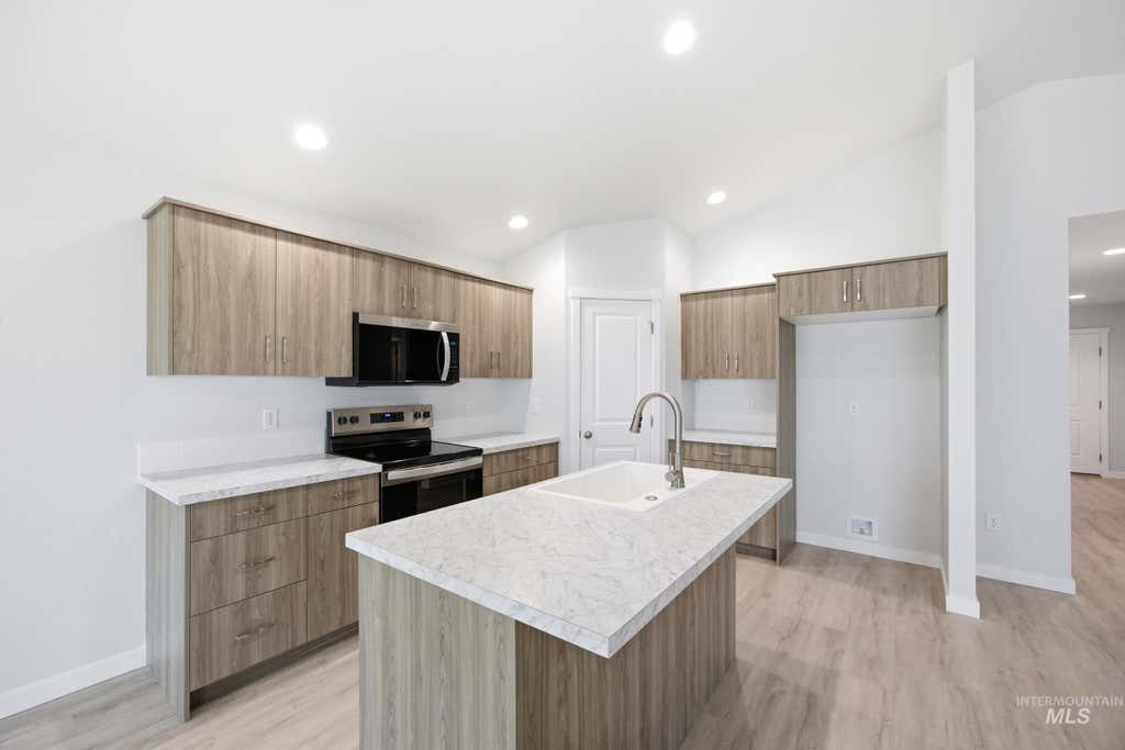 Photo of 1665 Gyrfalcon St, Middleton, ID 83644 (MLS # 98996978)