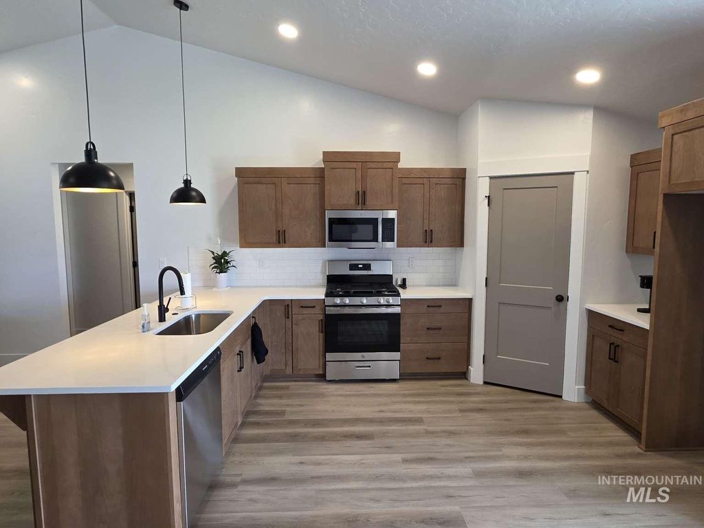 Photo of 322 N 11th St, Parma, ID 83660 (MLS # 98987183)