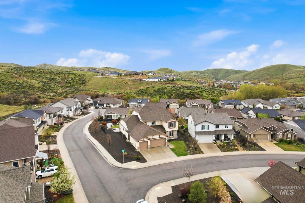 Photo of 5529 W Kincreag St, Boise, ID 83714 (MLS # 98982440)