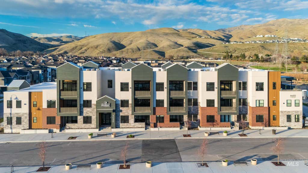 Photo of 4430 E Haystack St #204, Boise, ID 83716 (MLS # 98997115)