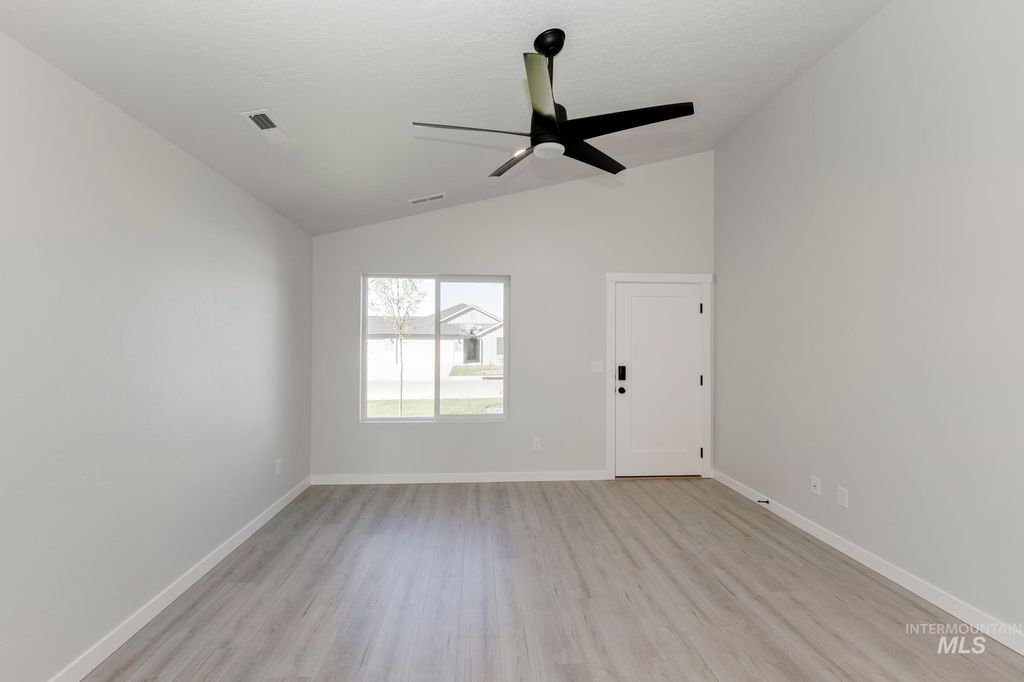 Photo of 3842 E Syracuse St, Nampa, ID 83686 (MLS # 98965352)