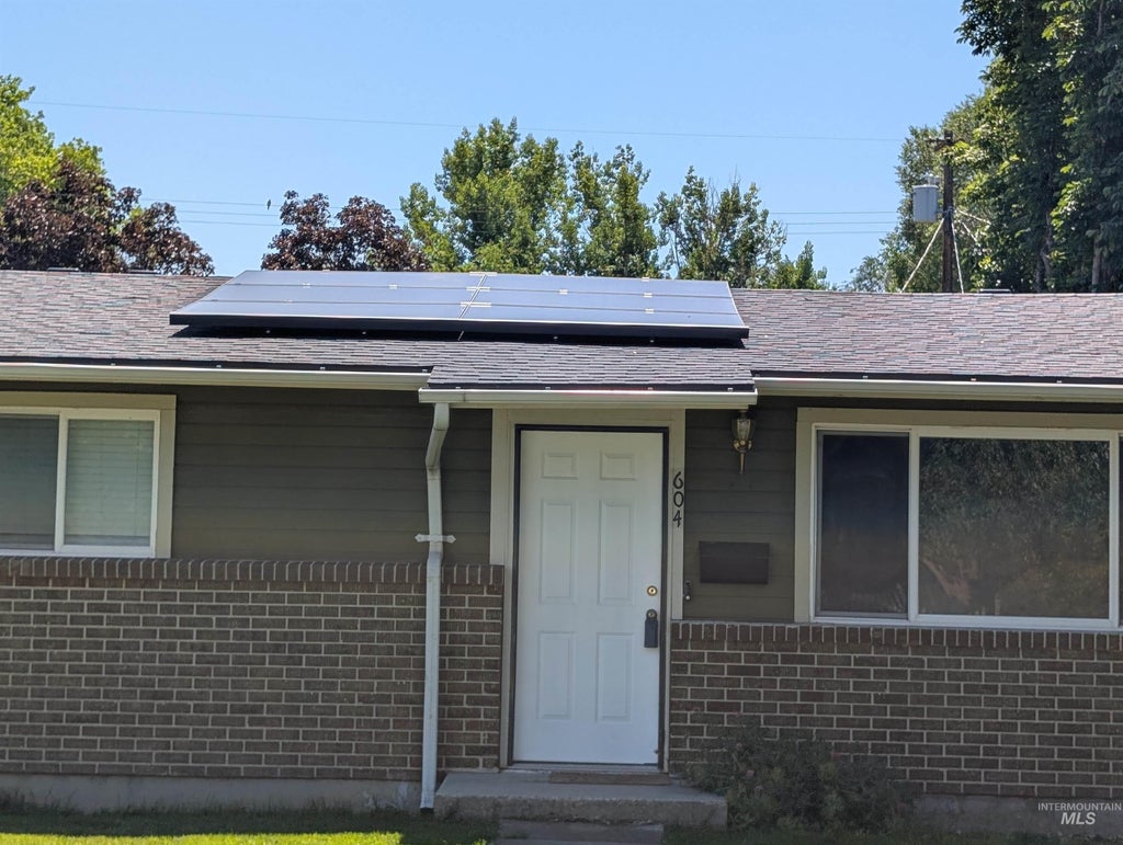 Photo of 604 19th Ave South AVE, Nampa, ID 83651 (MLS # 98992995)
