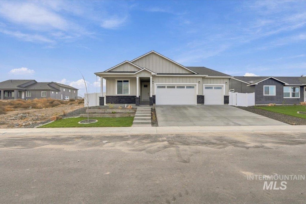 Photo of 3100 Driftwood, Payette, ID 83619 (MLS # 99005053)