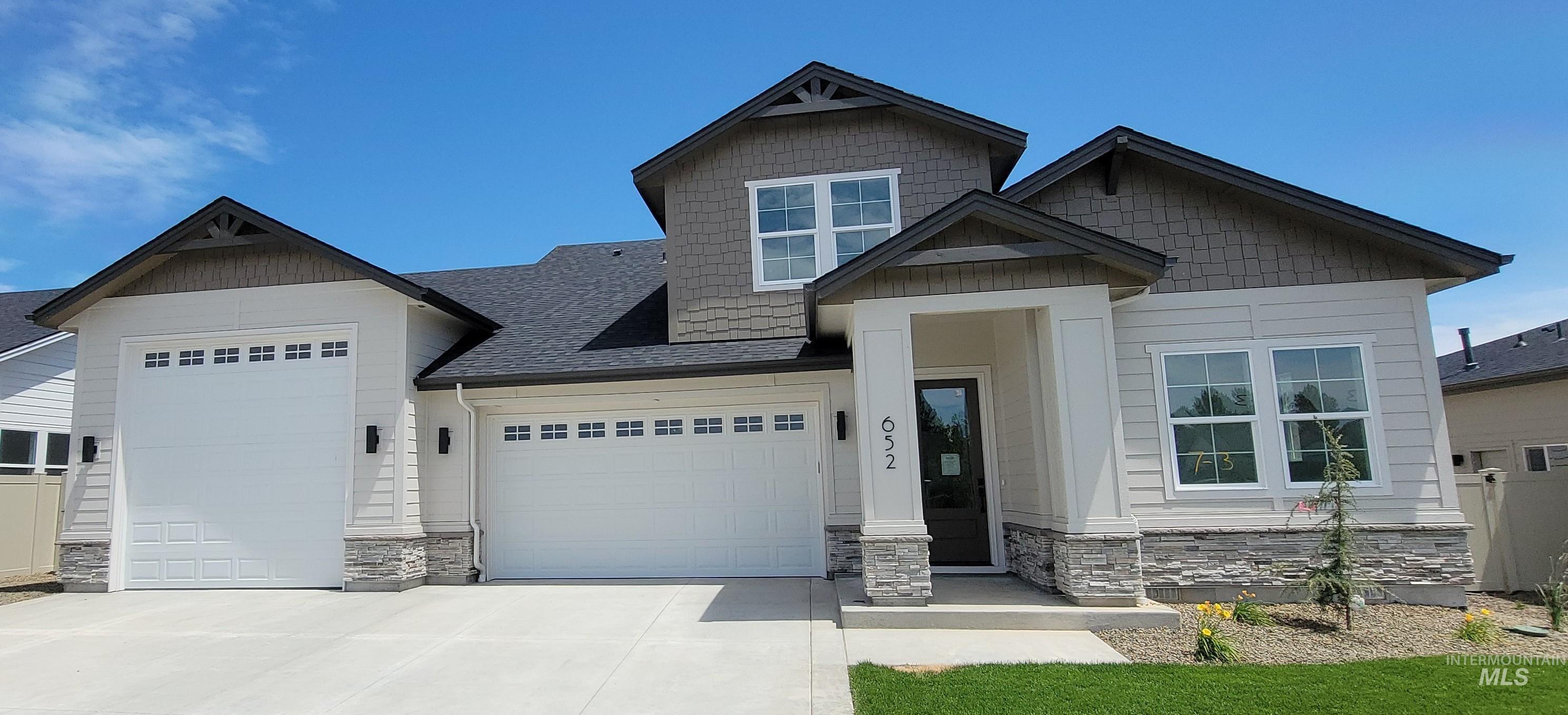 652 N Morning Glory Avenue