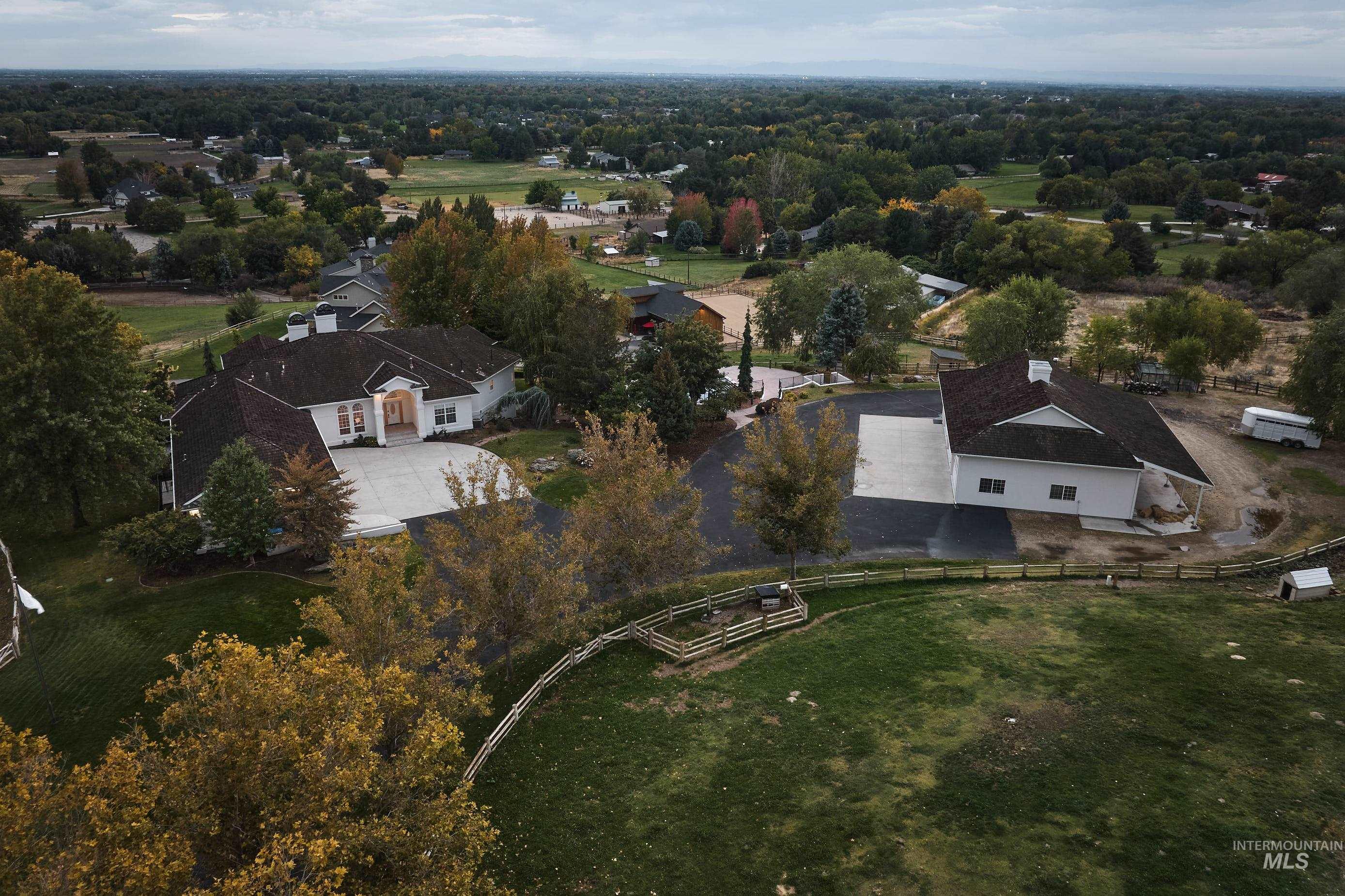 Aerial view of property and surrounding area