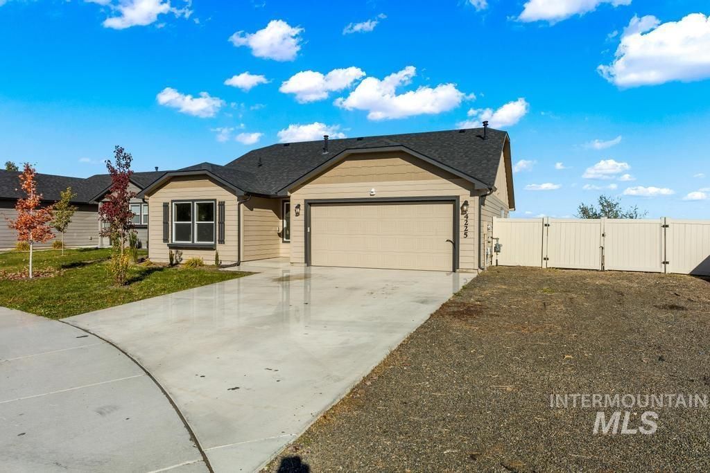 Photo of 4225 Durban Ct, Caldwell, ID 83605 (MLS # 98966285)