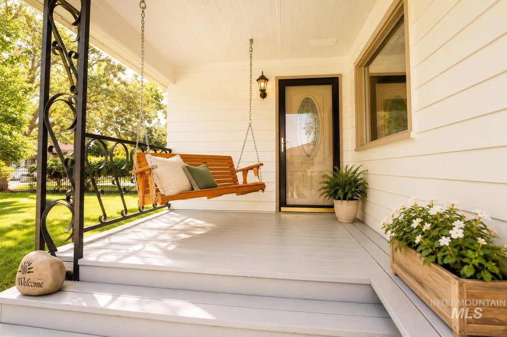 Photo of 1810 Washington Ave, Caldwell, ID 83605 (MLS # 98999259)