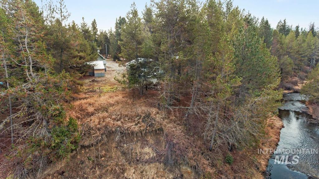 Photo of 31 Miners Court, Cascade, ID 83611 (MLS # 98966516)
