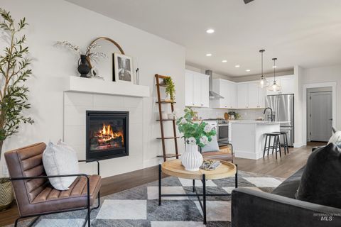 Photo of 1685 E Cutgrass Ln, Eagle, ID 83616 (MLS # 98978965)