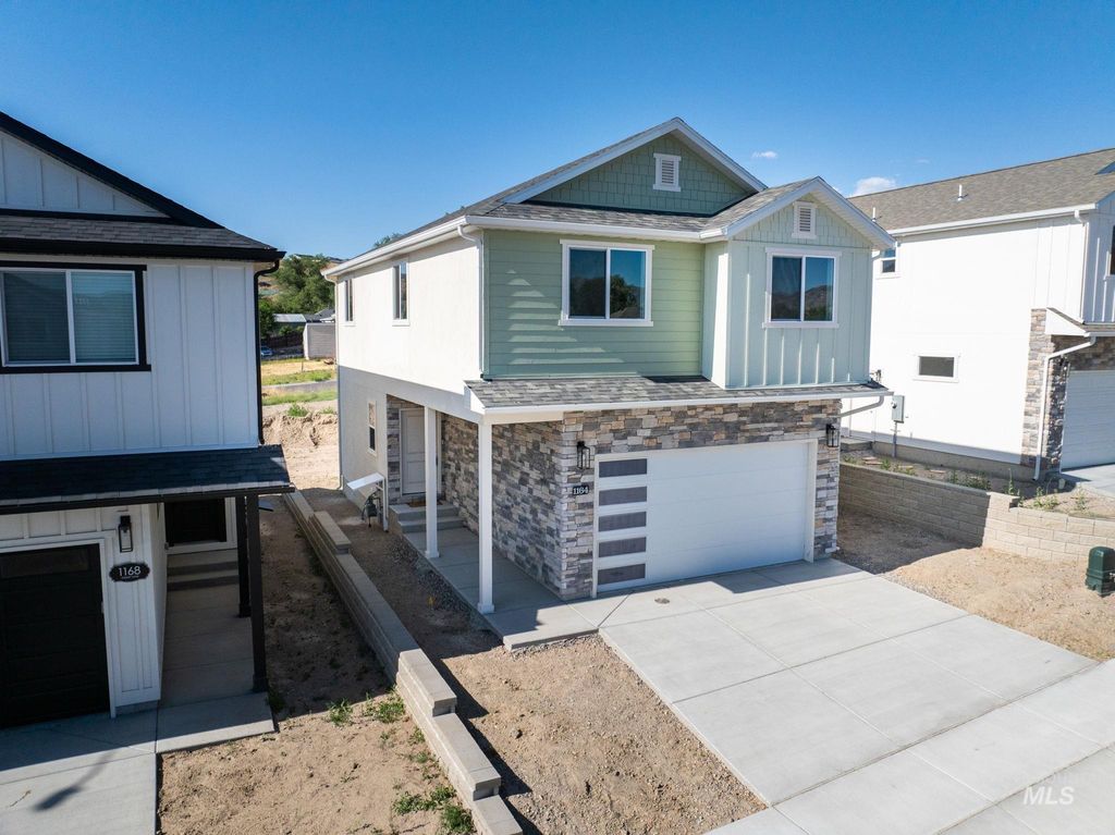 Photo of 1164 Jasper Loop, Pocatello, ID 83204 (MLS # 98972915)