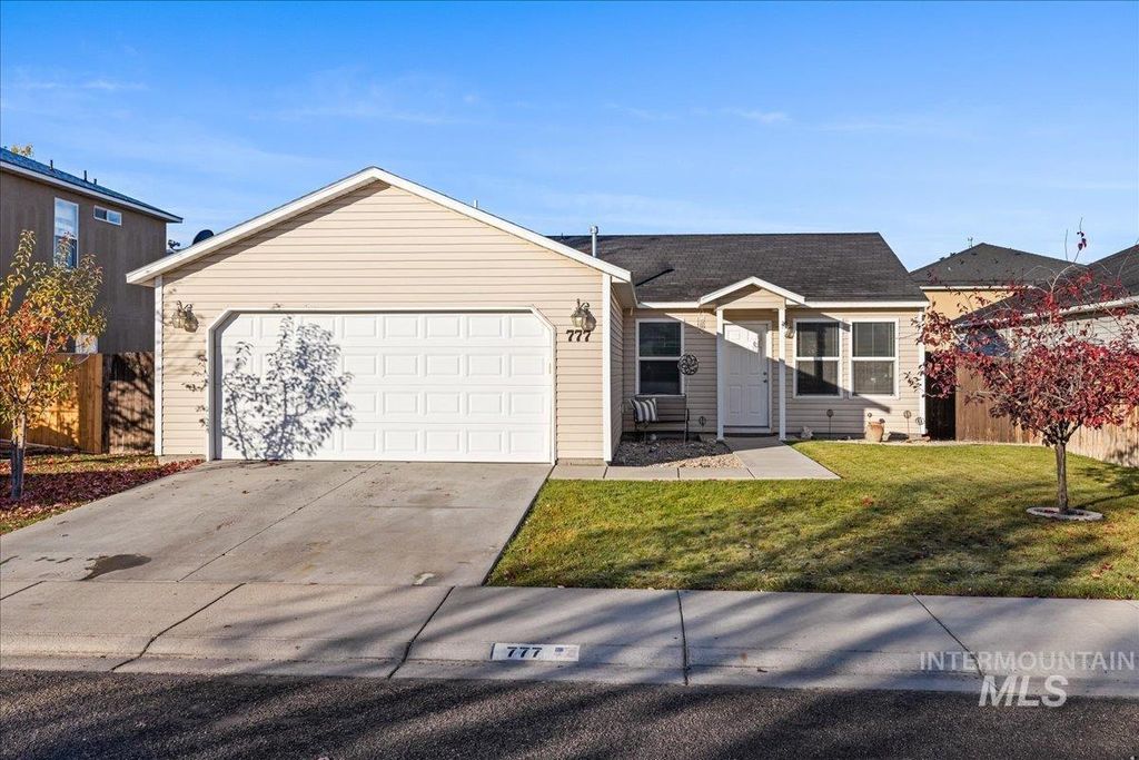 Photo of 777 S Jarbidge Ave, Middleton, ID 83644 (MLS # 98964693)