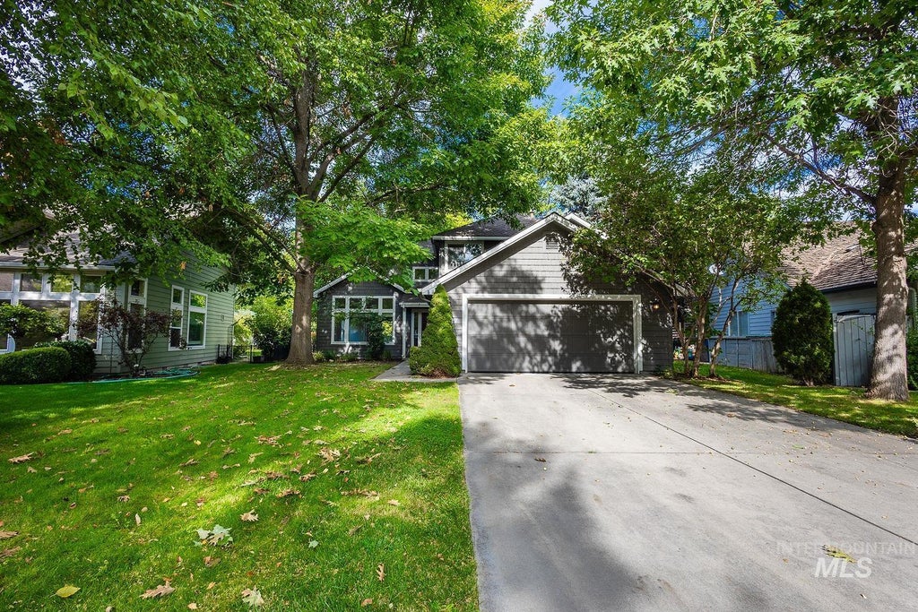 Photo of 5127 N Backwater Ave, Garden City, ID 83714 (MLS # 99000604)