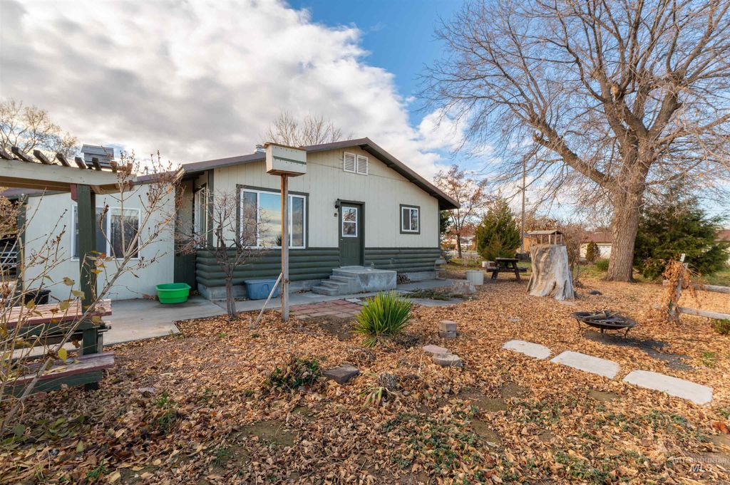 Photo of 408 Clear Lakes, Buhl, ID 83316 (MLS # 98968624)