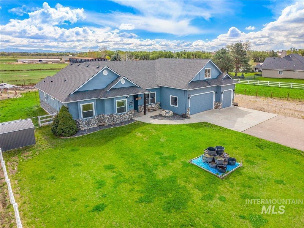 Photo of 25940 Lansing Ln, Middleton, ID 83644 (MLS # 98985986)